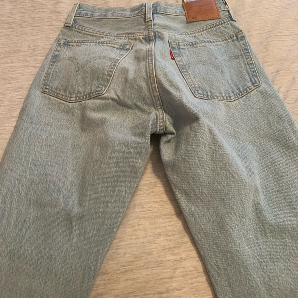 Levi’s 501 Crop size 25
